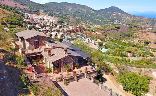 Villa in Rio Marina, Tuscany, Italy 1