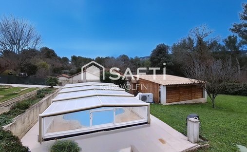 Castle for Sale in Aubagne, Provence-Alpes-Côte d'Azur, France