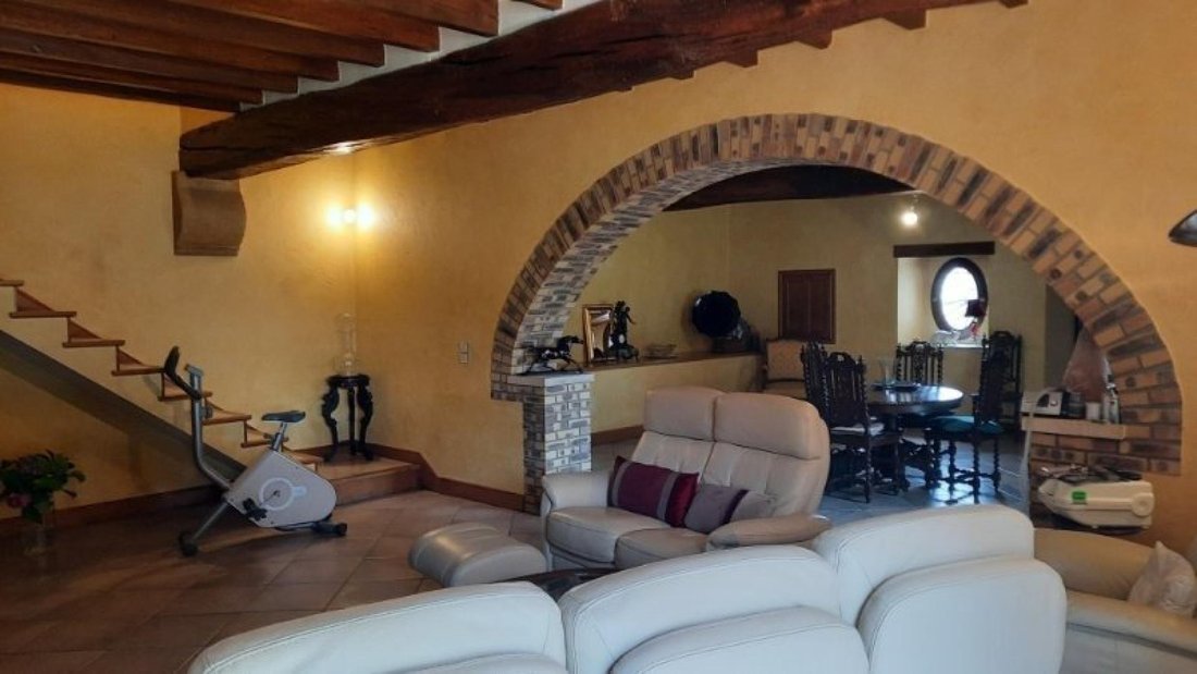 Casa en Etigny, Borgoña-Franco Condado, Francia 2 - 16328238