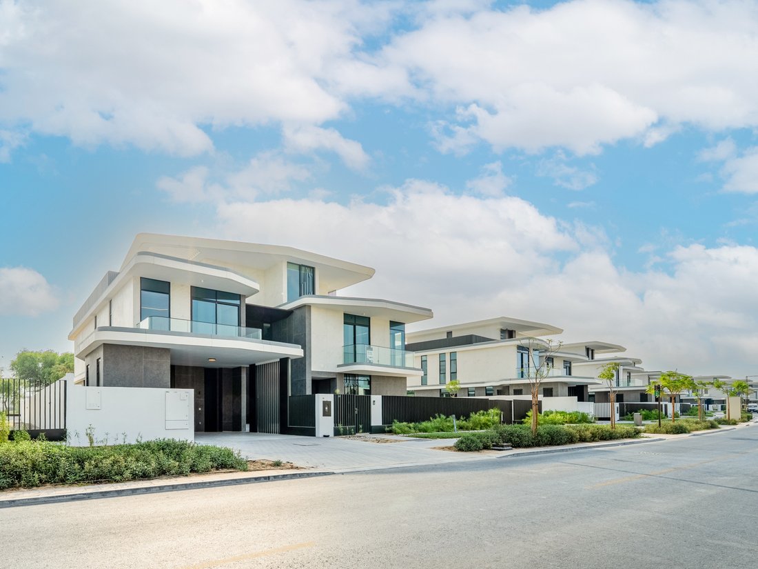 Villa in Hadaeq Sheikh Mohammed Bin Rashid, Dubai, United Arab Emirates 1 - 16804162