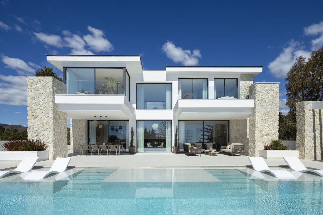 Villa in Benahavis, Andalusia, Spain 1 - 16805633