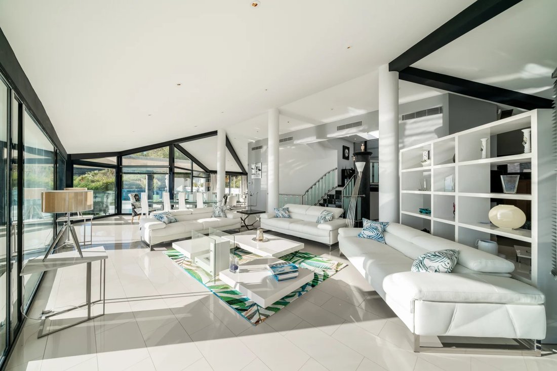 Villa in French Riviera, Provence-Alpes-Côte d'Azur, France 4 - 16801227