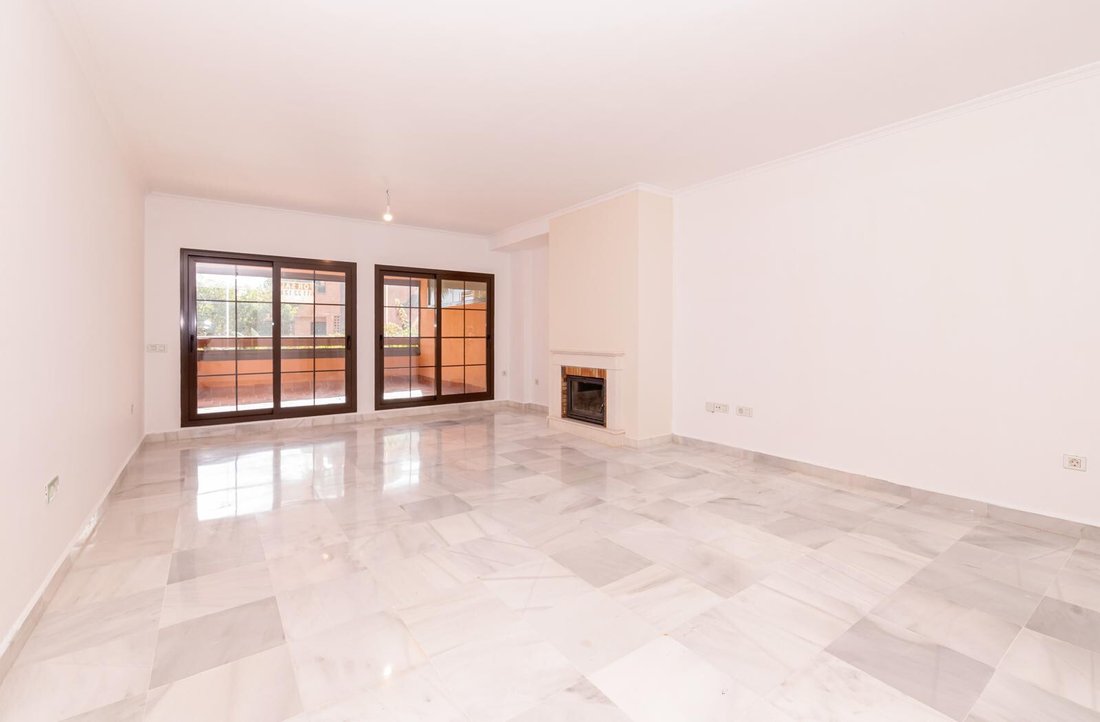 Apartment in Atalaya-Isdabe, Estepona, Andalusia 5 - 16803734