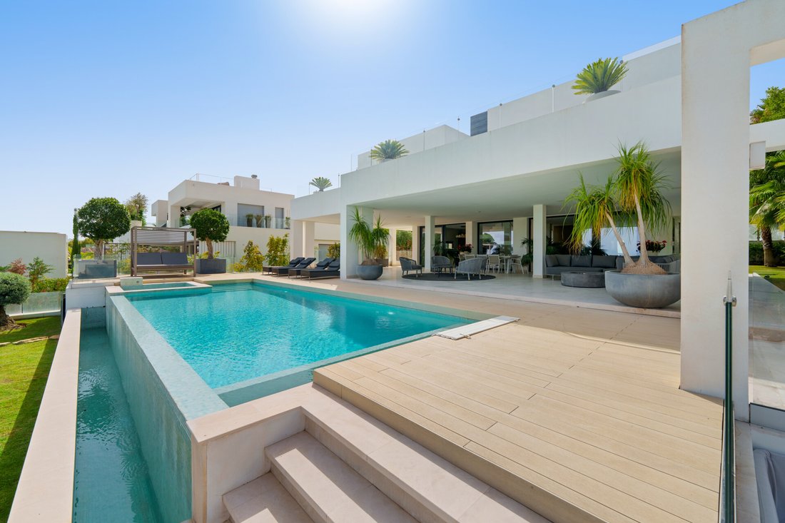 Villa in Nueva Andalucia, Marbella, Spain 4 - 16805392