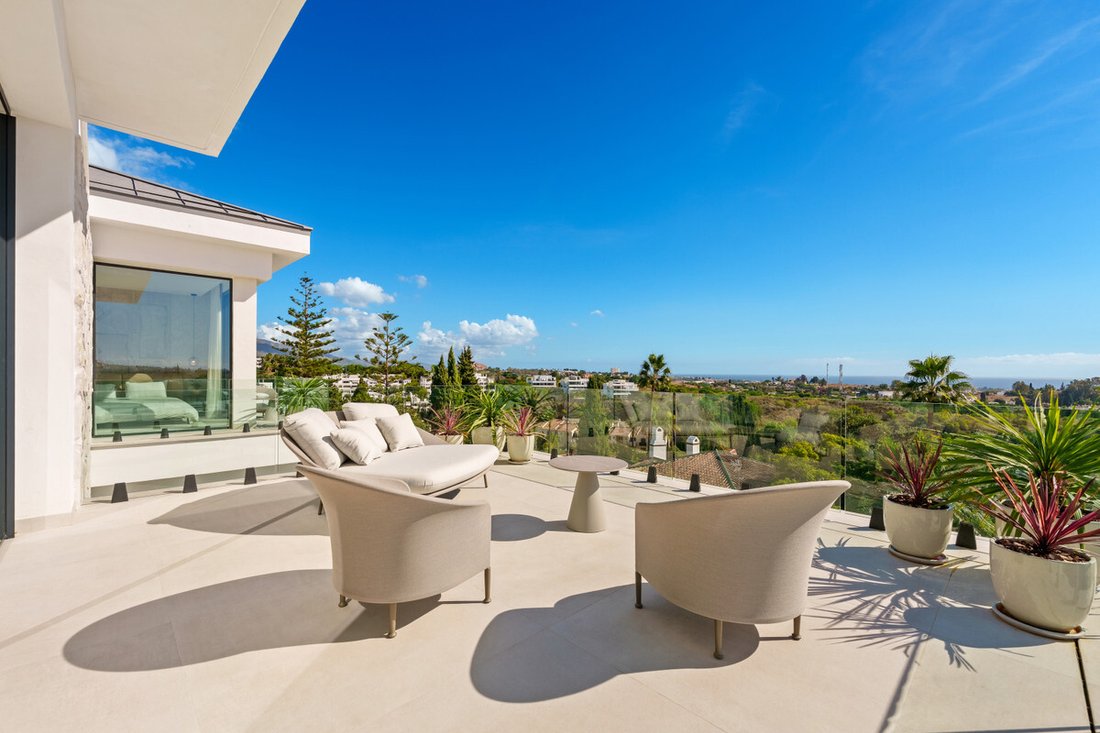 Villa in Nueva Andalucia, Marbella, Spain 2 - 16805737