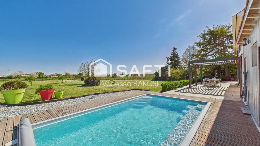 House in Meschers-sur-Gironde, Nouvelle-Aquitaine, France 2 - 16799723