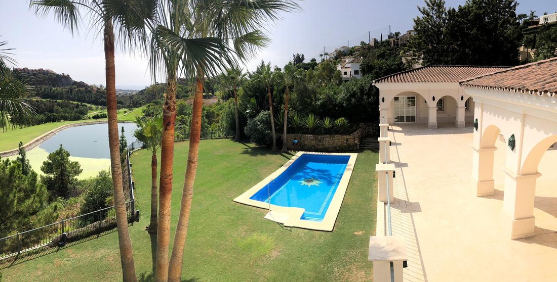 Villa in San Pedro de Alcantara, Andalusia, Spain 2 - 16805724