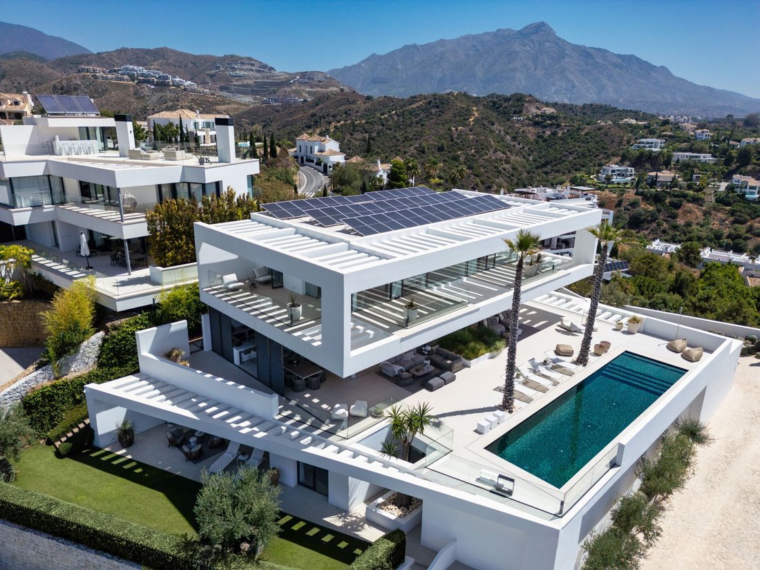 Villa in Benahavis, Andalusia, Spain 1 - 16805907