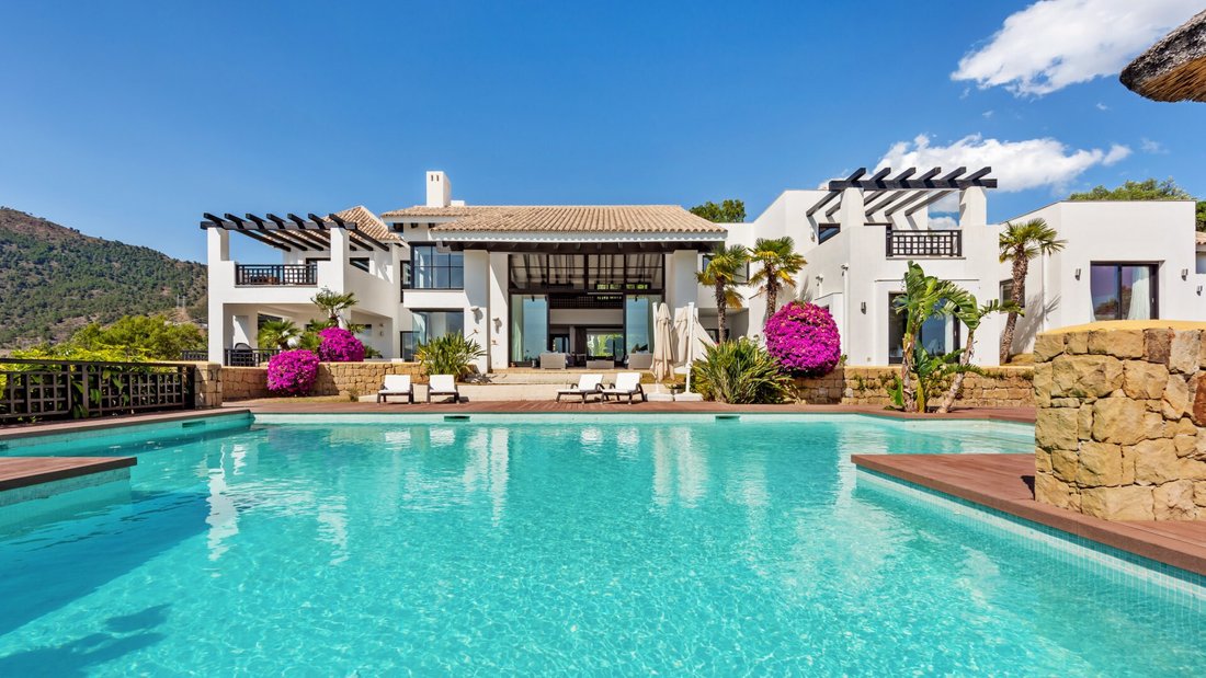 Villa in Benahavis, Andalusia, Spain 2 - 16806027
