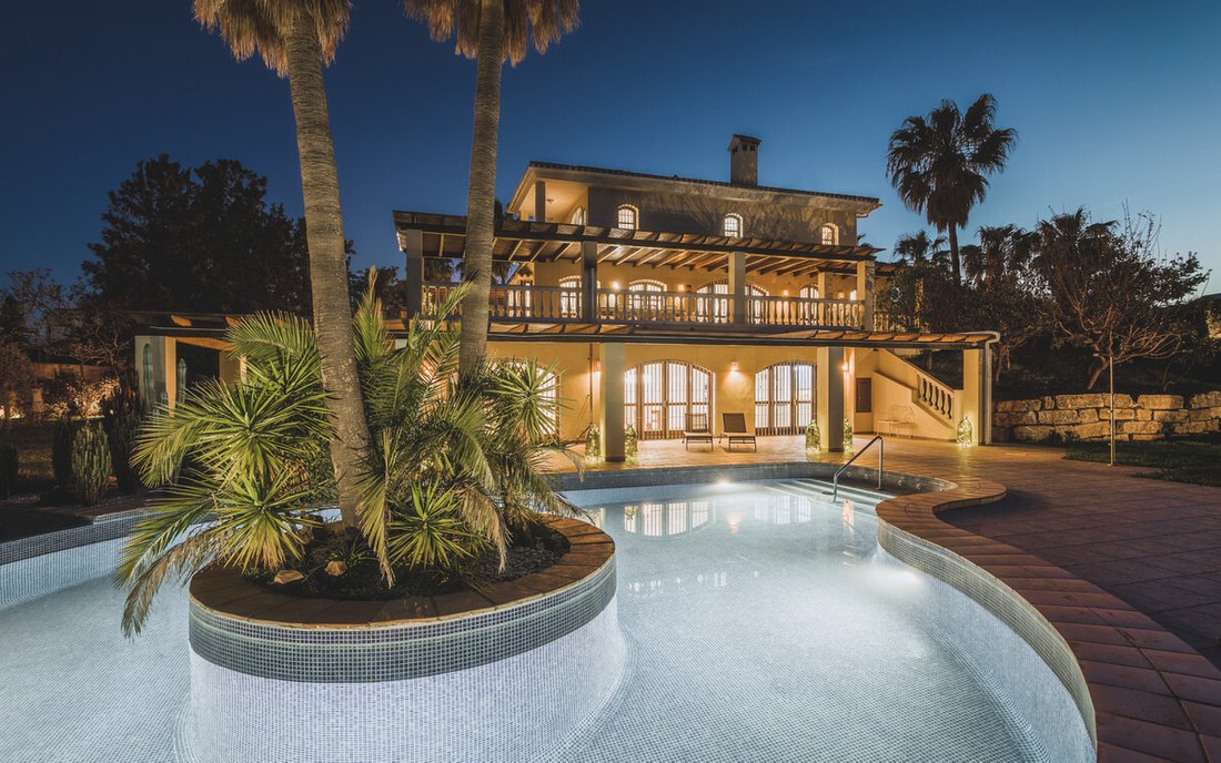 Villa en Estepona, Andalucía, España 1 - 16803415