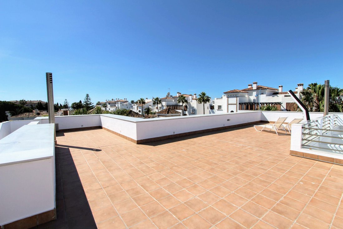 Villa in San Pedro de Alcantara, Andalusia, Spain 2 - 16805176
