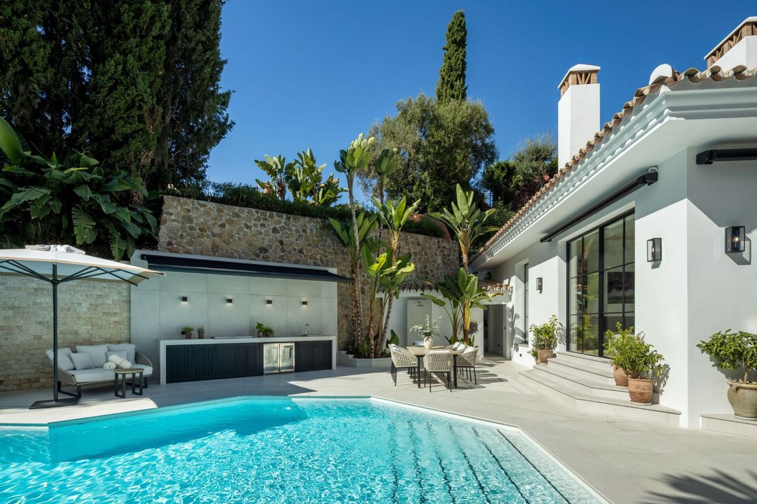Villa in Benahavis, Andalusia, Spain 2 - 16805773