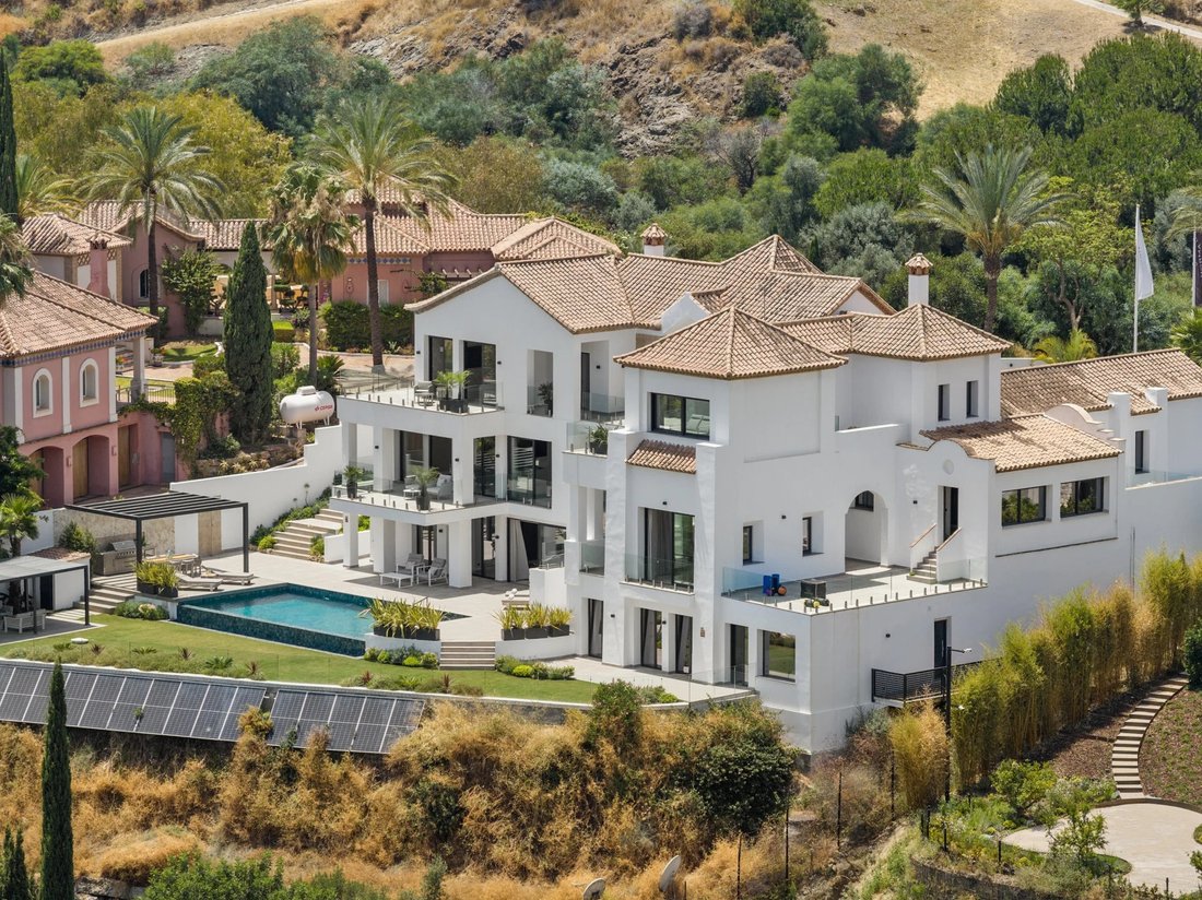 Villa in Benahavis, Andalusia, Spain 2 - 16805989