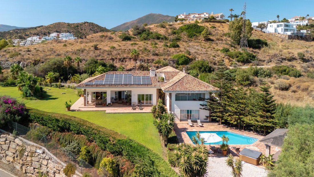 Villa in Benahavis, Andalusia, Spain 2 - 16805355