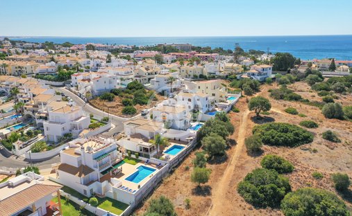 House in Olhos de Agua, Algarve, Portugal 1