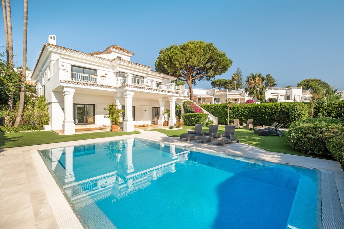 Villa in Nueva Andalucia, Marbella, Spain 1 - 16805325