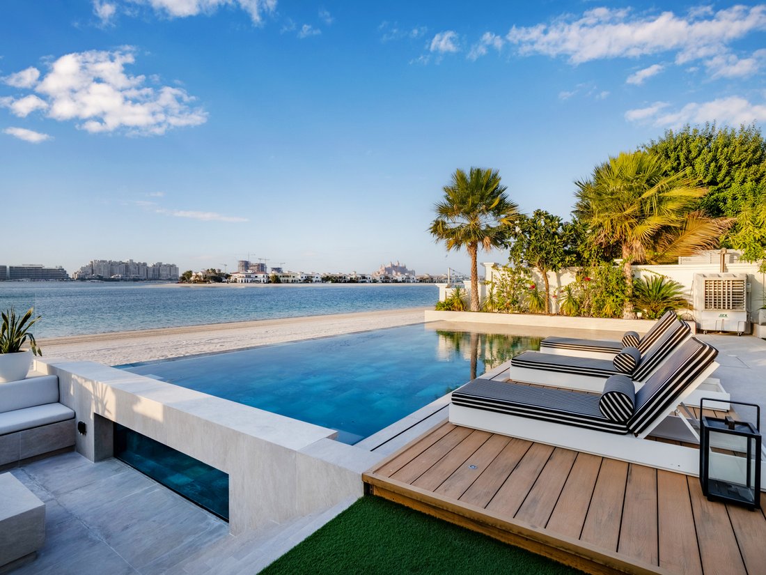 Villa in Palm Jumeirah, Dubai, United Arab Emirates 2 - 16804563