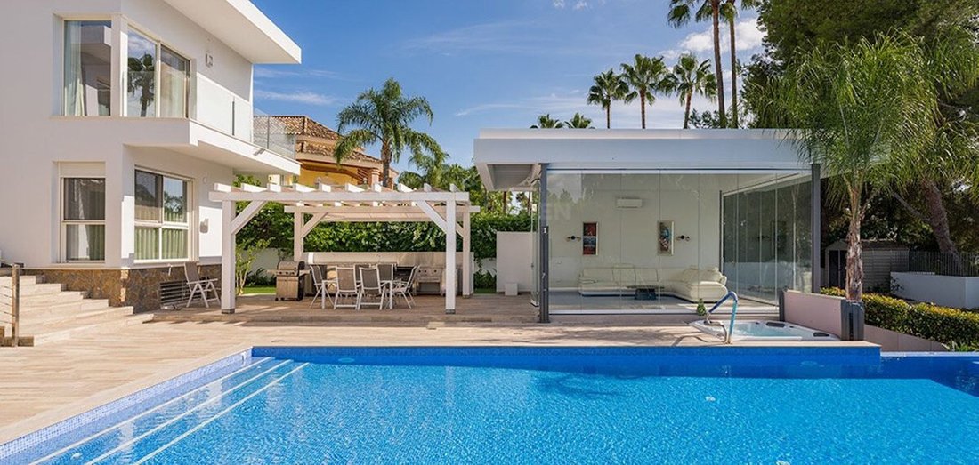 Villa in Nueva Andalucia, Marbella, Spain 1 - 16805412