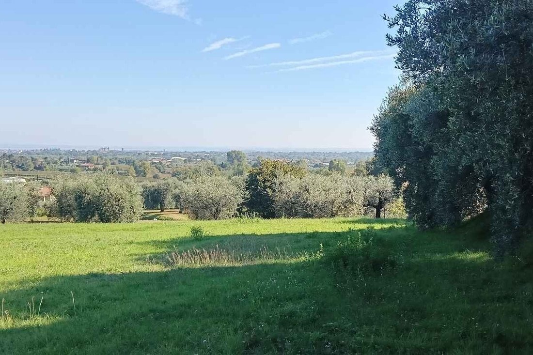 Land in Raffa, Lombardy, Italy 1 - 16805431
