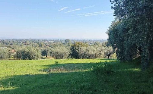 Land in Raffa, Lombardy, Italy 1