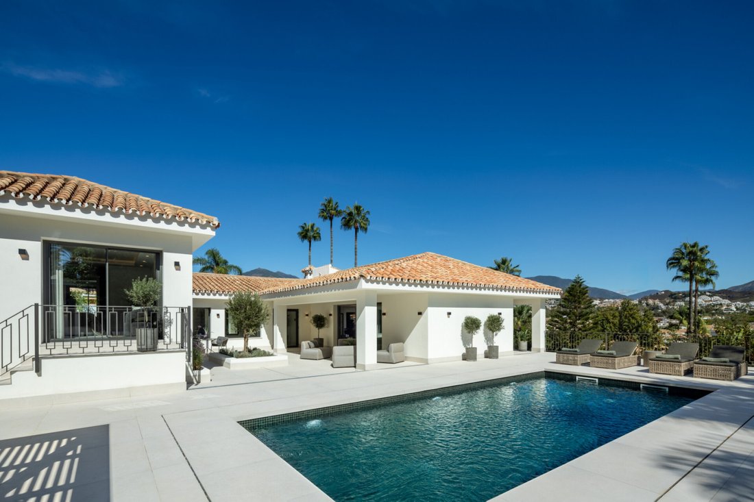Villa in Nueva Andalucia, Marbella, Spain 2 - 16805786