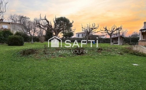 Castle for Sale in Aubagne, Provence-Alpes-Côte d'Azur, France