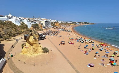Casa a Praia dos Pescadores, Olhos de Agua, Portogallo 1
