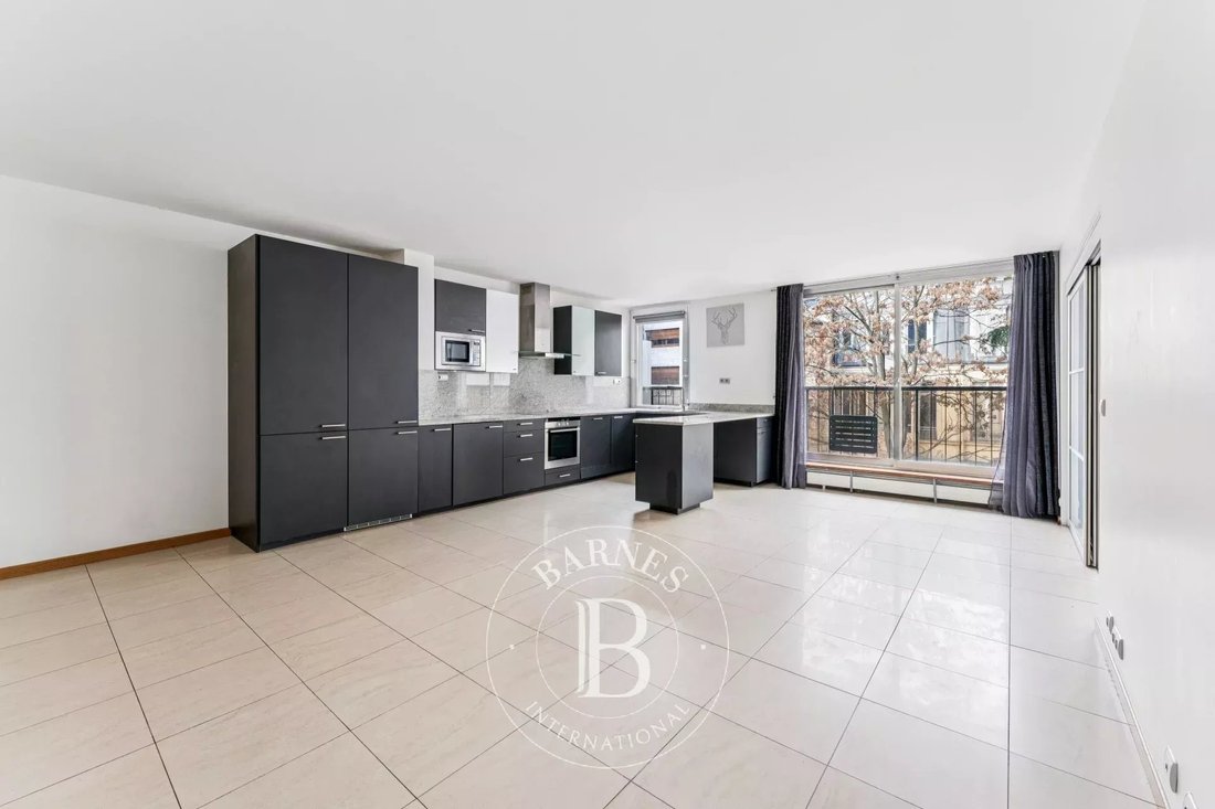Apartment in Porte Dauphine, Paris 16e Arrondissement, Paris 4 - 16800484