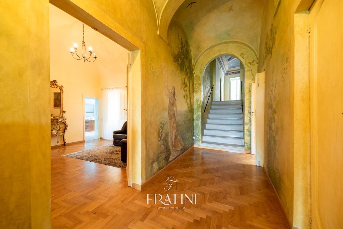Villa in Sant'Omero, Abruzzo, Italy 1 - 16802747