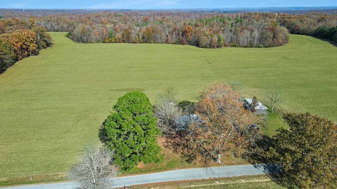 Land in Dover, Tennessee, United States 1 - 16802827