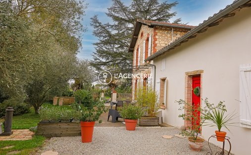 Elegant XI Xth Century Castle Beautiful Park Pool