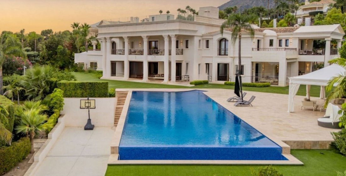 Villa in Sierra Blanca, Marbella, Spain 1 - 16798910