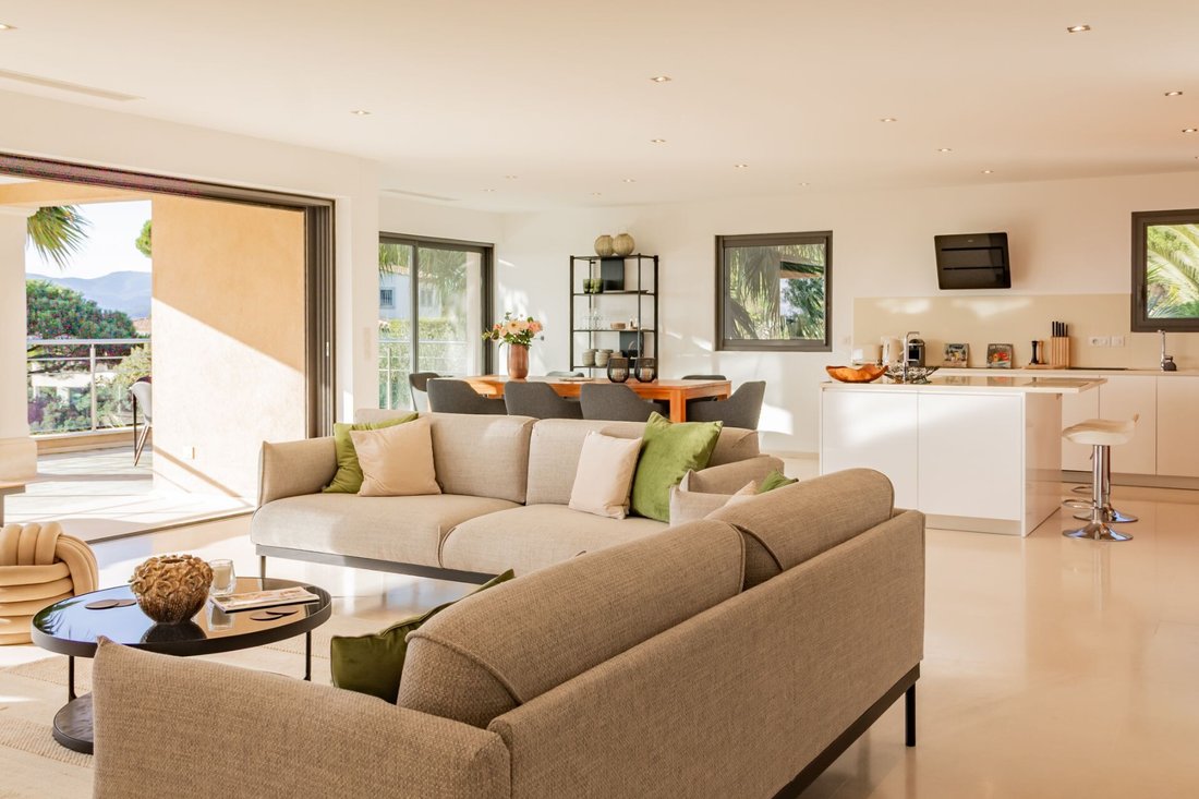 Villa in Ville-Les Saquedes-Le Bouillonnet, Sainte-Maxime, France 2 - 16630282