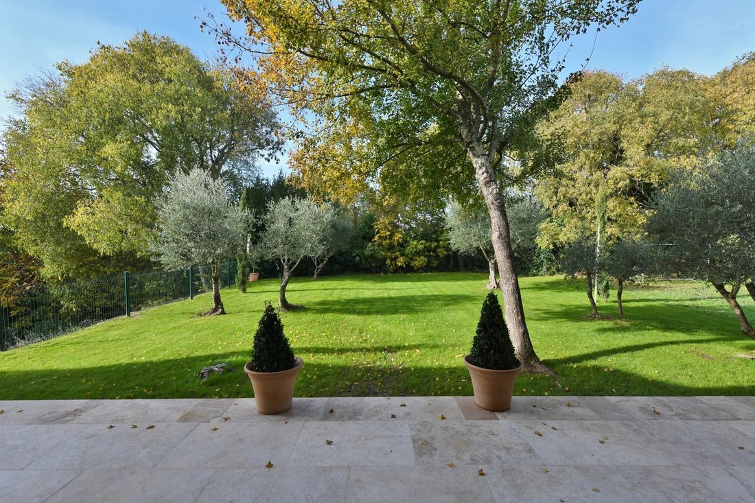 Anwesen in Arrondissement von Nîmes, Okzitanien, Frankreich 3 - 16798739