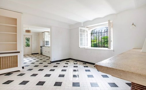 Château For Sale, 15 Rooms Le Vesinet 78110