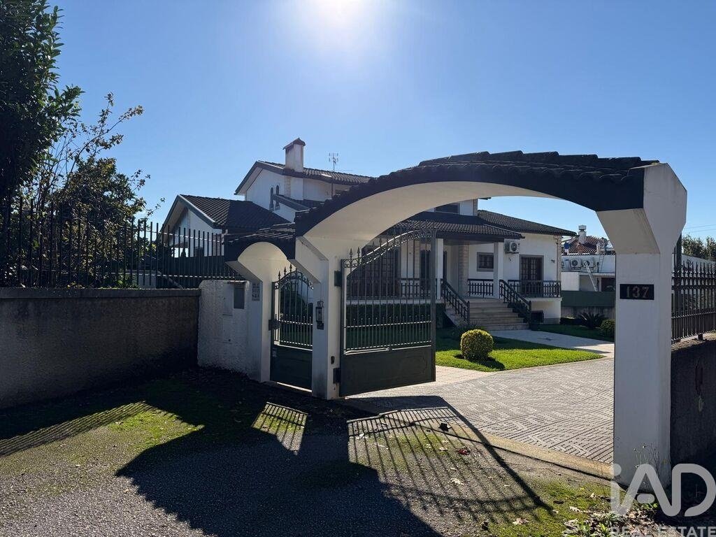 Townhouse in Aguada de Cima, Aveiro District, Portugal 5 - 16804332