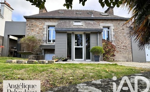 Castle for Sale in Guidel, Brittany, France