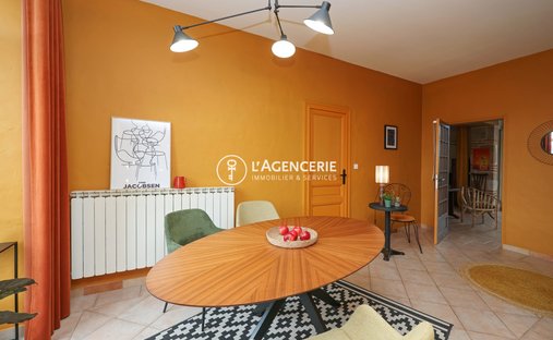 Elegant XI Xth Century Castle Beautiful Park Pool