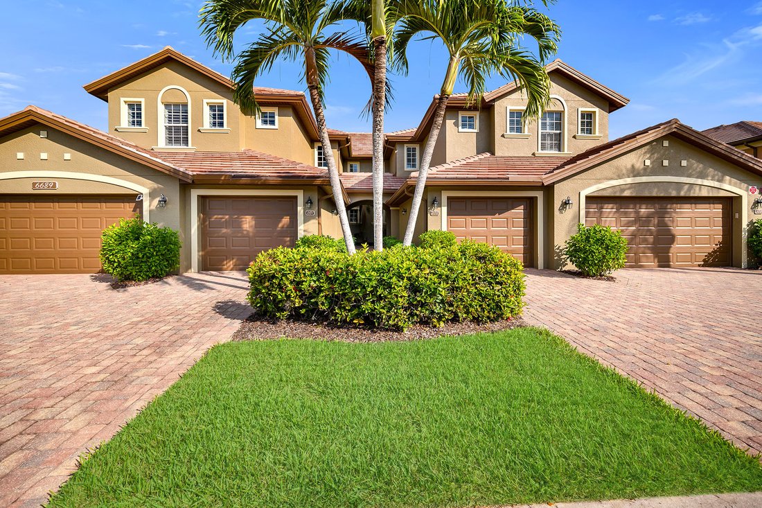 Condo in Naples, Florida, United States 1 - 16803925