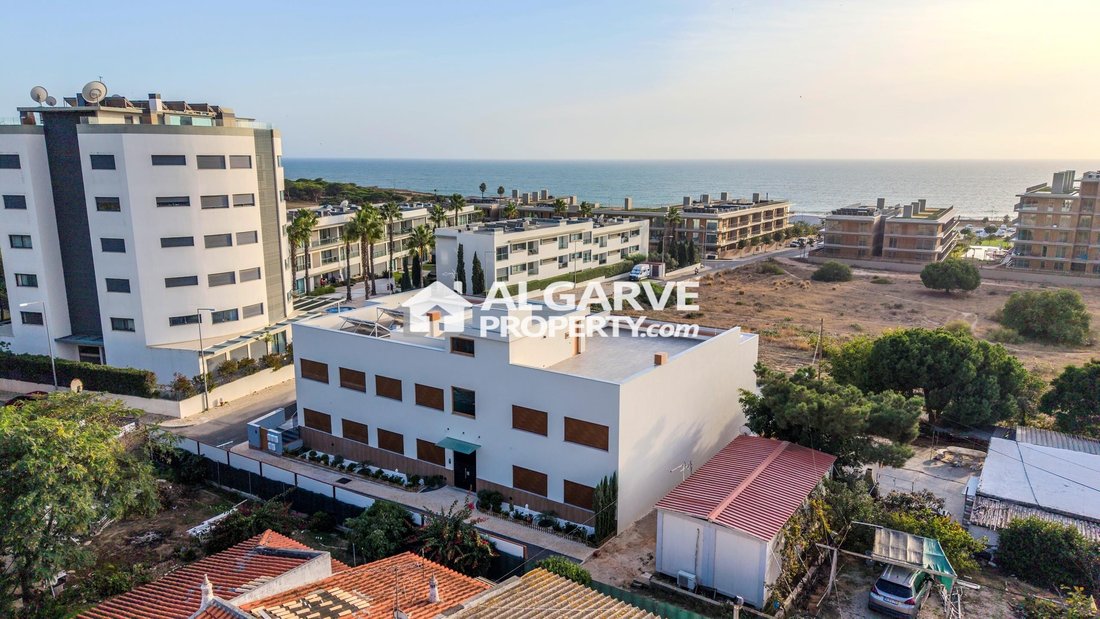 Apartment in Quarteira, Algarve, Portugal 1 - 16807914