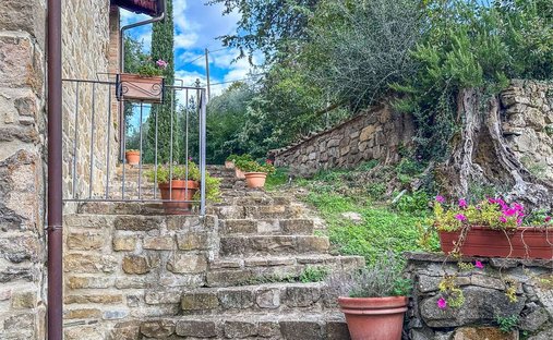 Castle To Be Renovated For Sale In Montalcino, Valdorcia