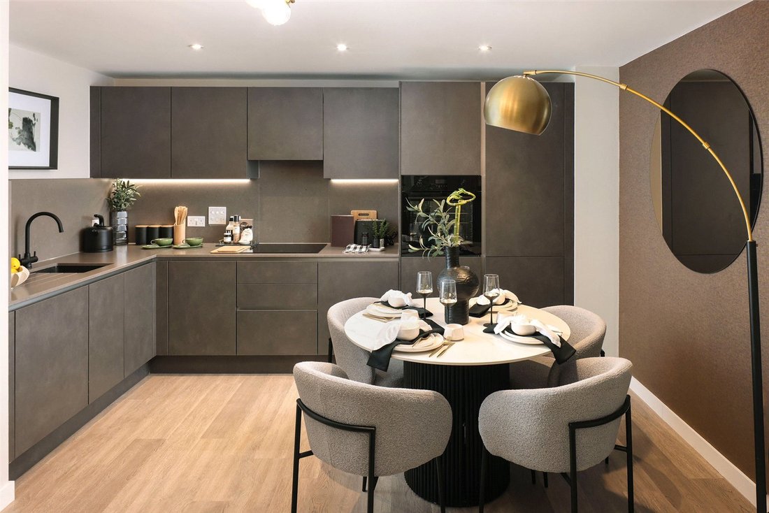 Apartment in North Acton, Ealing, England 3 - 16555663