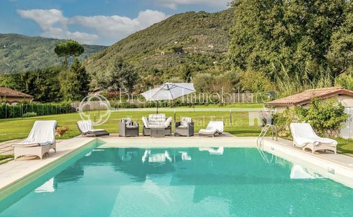 Villa a Camaiore, Toscana, Italia 1