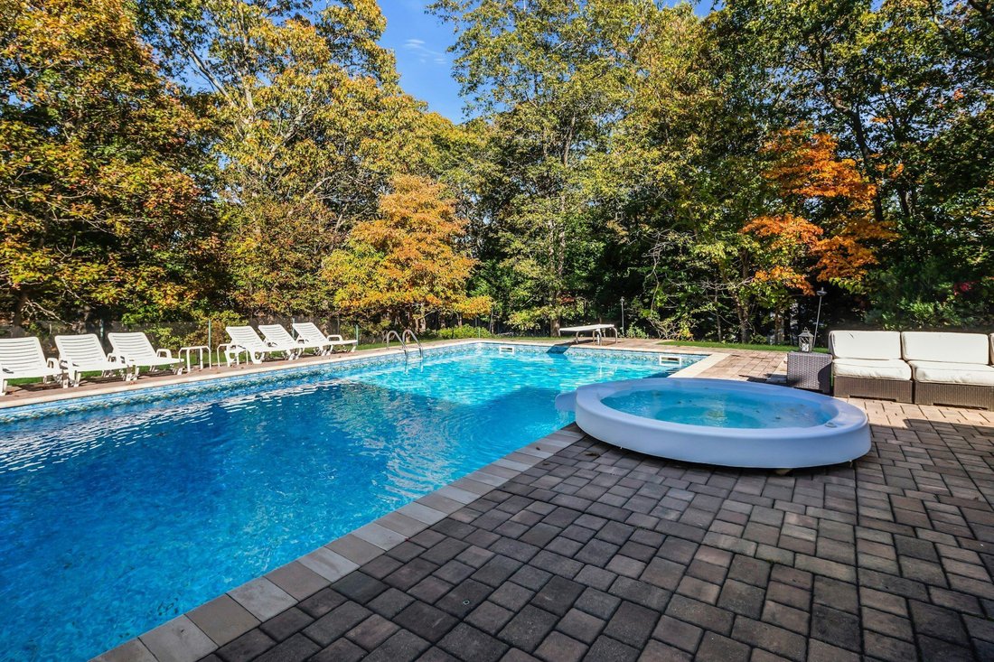 Hampton Bays, New York, United States 5 - 16132783