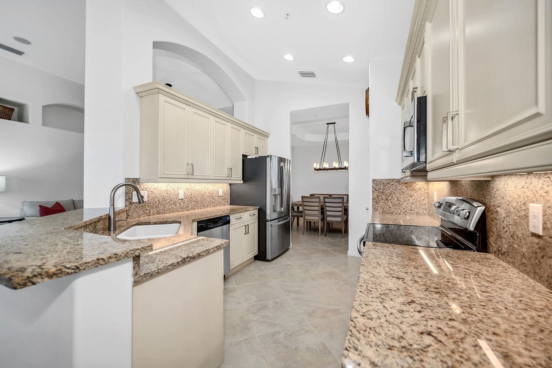 Condo in Naples, Florida, United States 2 - 16803925