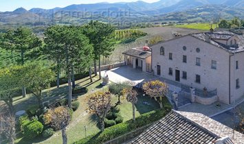 Villa à Cagli, Marches, Italie 1