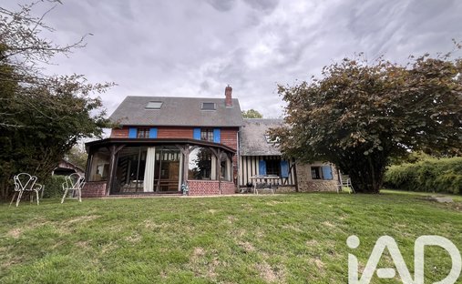 Castle for Sale in Pont-l'Évêque, Normandy, France