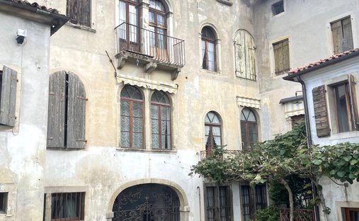 House in Vittorio Veneto, Veneto, Italy 1