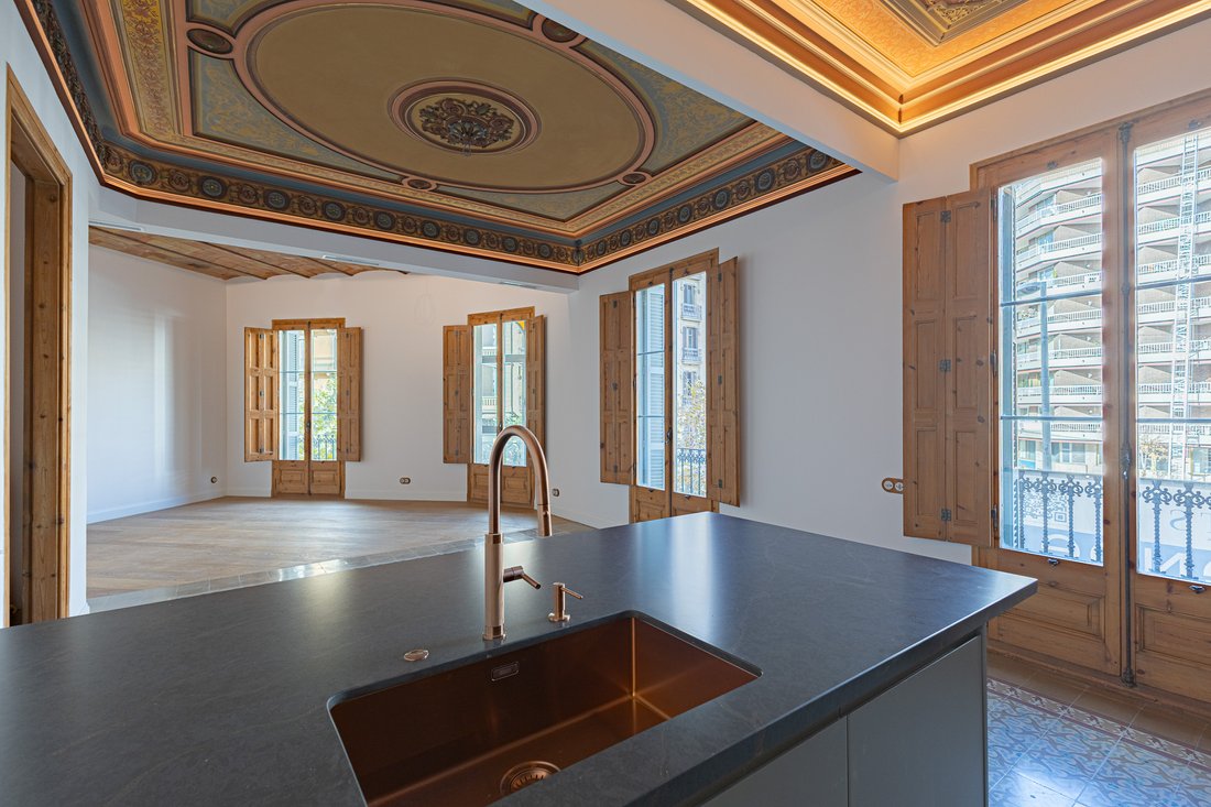 Apartment in Eixample, Barcelona, Spain 4 - 16801113