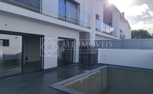 House in Alcochete, Setubal, Portugal 1